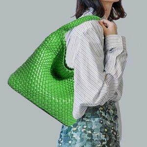 Green vegan woven leather bag